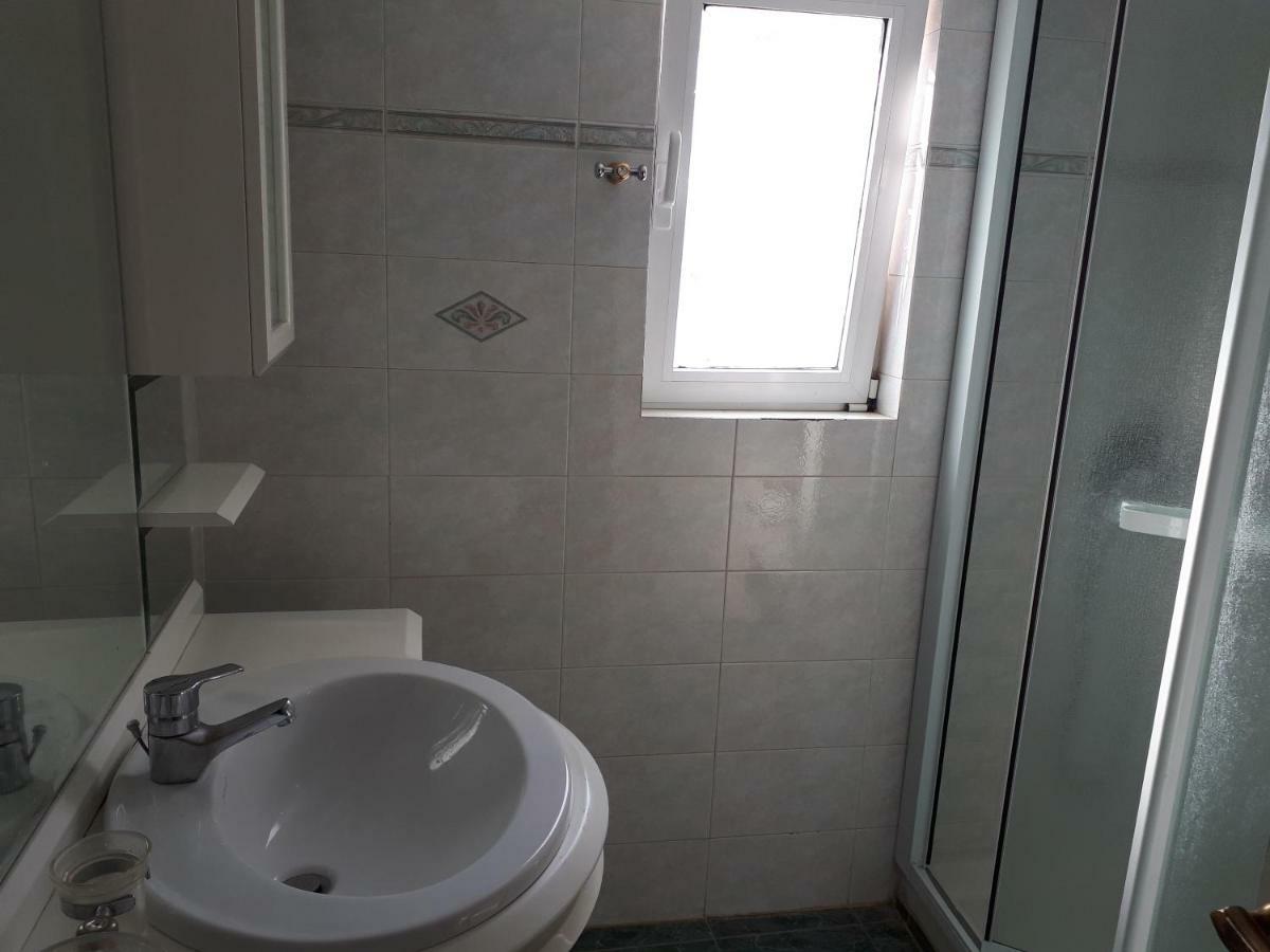 Sea View,Big And Comfortable Appartment In Voula Athens Luaran gambar